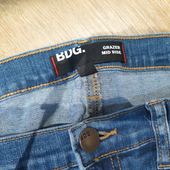 BDG Urban Outfitters Mid-Rise Grazer Jeans - Picture 7 of 15